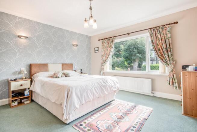 3 bed Bungalow for sale Image 11