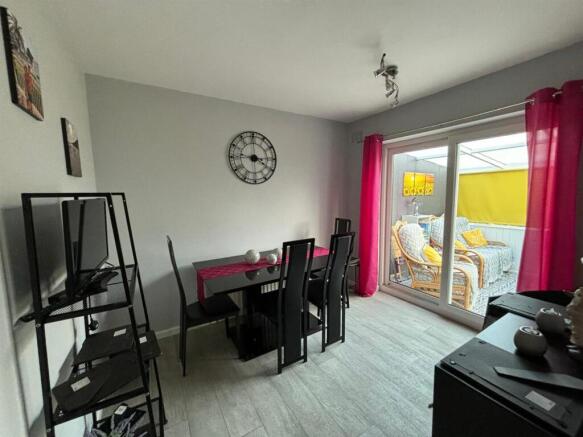 2 bed Semi-Detached Bungalow for sale Image 4