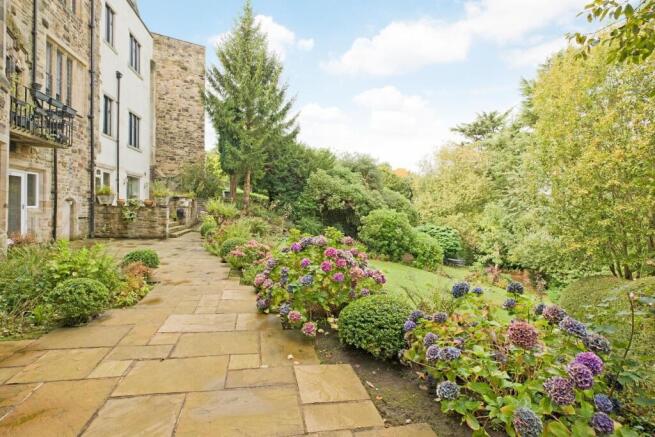 2 bed Apartment for sale Image 12