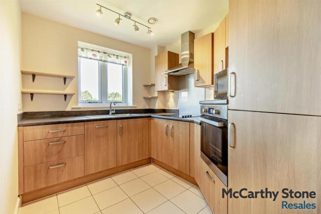 1 bed Apartment for sale Image 6