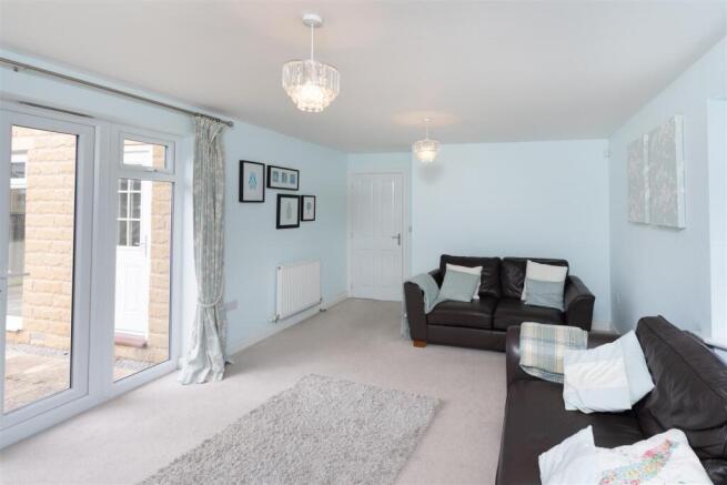 4 bed Detached for sale Image 4