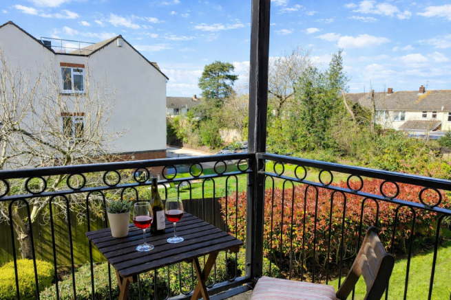 Pegasus Court, Central Nailsea - A prime hall floor apartment photo 4