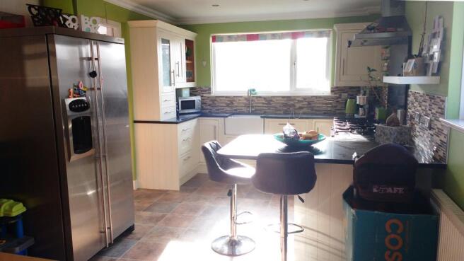 Kitchen (2)