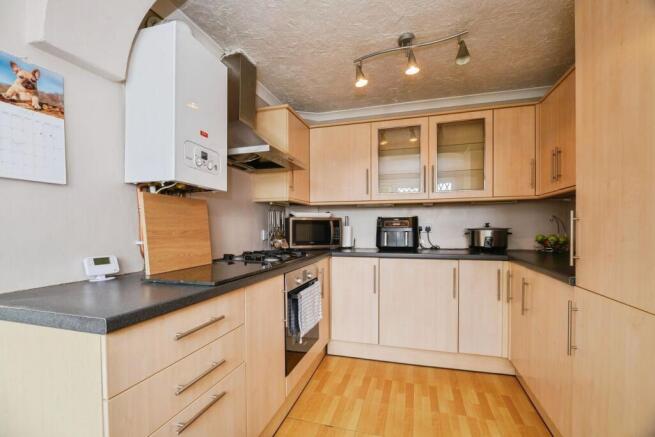 3 bed Semi-Detached for sale Image 7