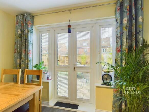 KITCHEN BREAKFAST ROOM