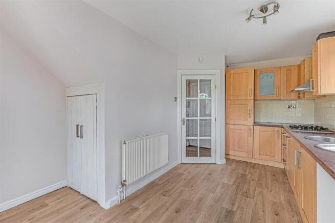 3 bed Semi-Detached for sale Image 5