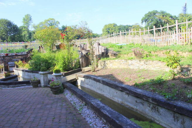 Rear Water Featur...