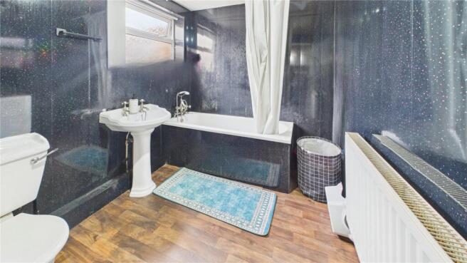 3 bed Terraced for sale Image 4