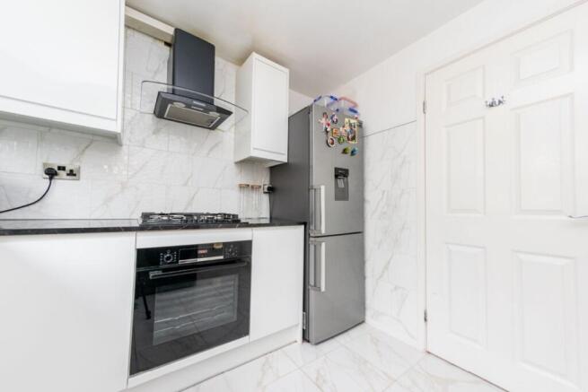 3 bed Semi-Detached for sale Image 4