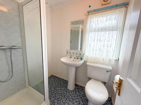 2 bed Park Home for sale Image 10