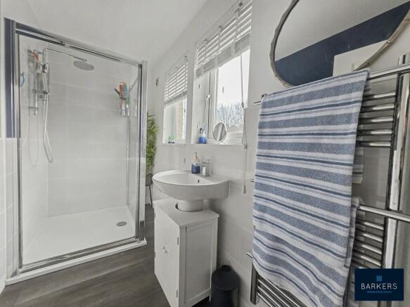 4 bed Semi-Detached for sale Image 10
