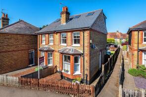 27, Grove Road, Ashtead KT21 1BE