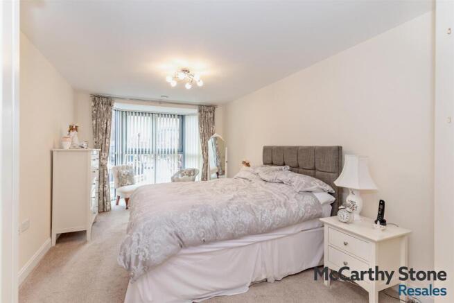 2 bed Apartment for sale Image 6