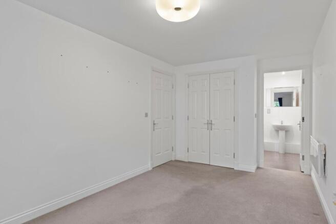 2 bed Flat for sale Image 10