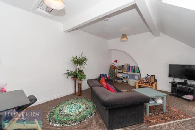 2 bed House to rent Image 5