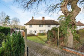 76, Oak Hill, Wood Street Village GU3 3ES