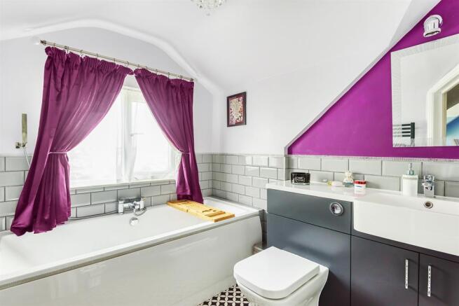 En Suite Bathroom