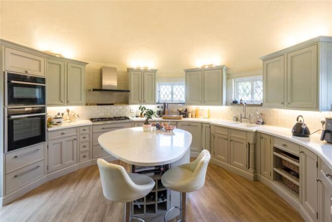 Kitchen/Breakfast Rm