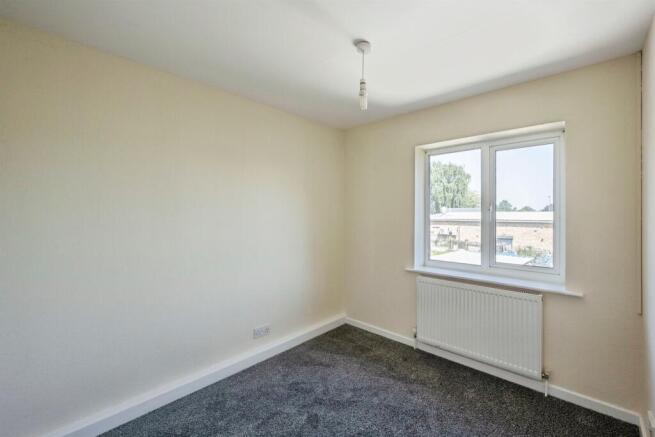 3 bed Semi-Detached for sale Image 10