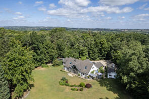 44a Srionthy, Crooksbury Road, Farnham GU10 1QB