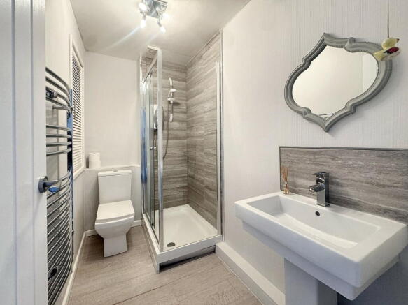 2 bed Terraced for sale Image 5