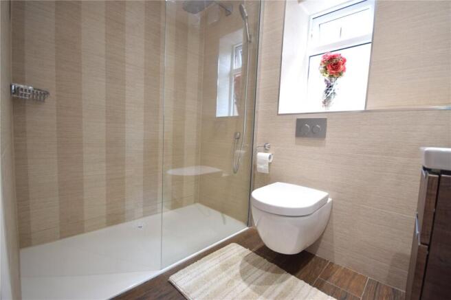 4 bed Detached to rent Image 5