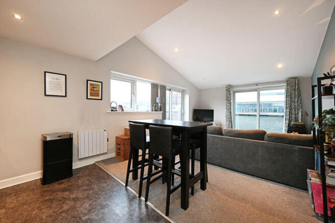 2 bed Apartment for sale Image 10