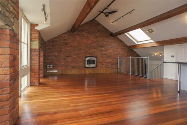 SITTING & DINING ROOM