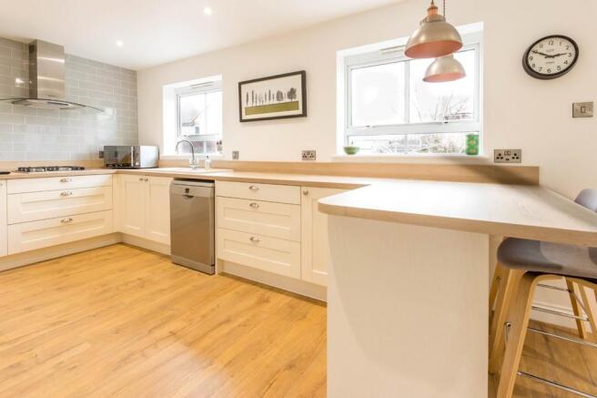 Kitchen/Breakfast...