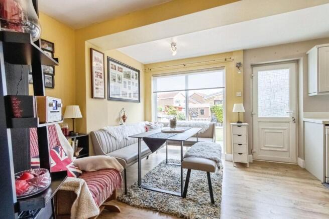 4 bed Detached for sale Image 7