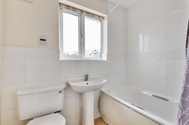 2 bed Flat for sale Image 7