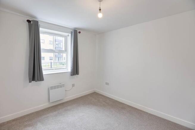 2 bed Apartment to rent Image 10