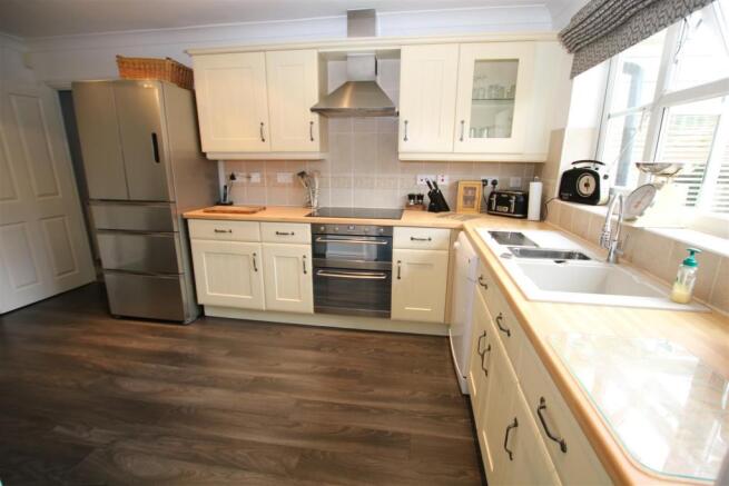 BREAKFAST KITCHEN