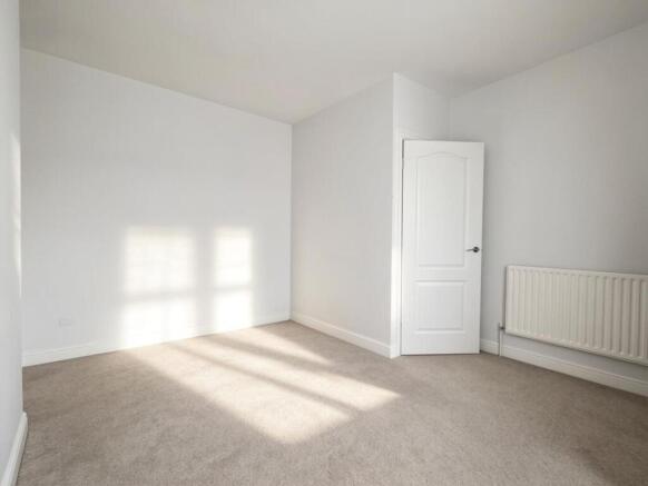2 bed Terraced to rent Image 9