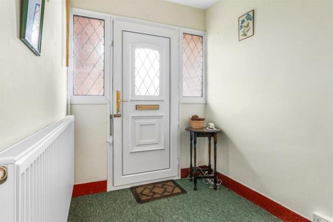 178Hitchinhallway.jpg