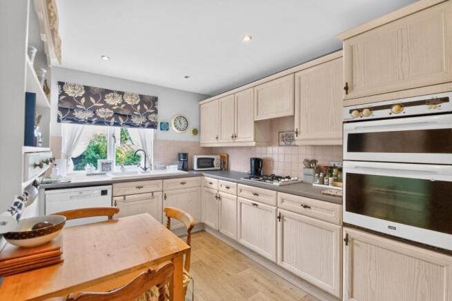 14lowmillcourt-2.jpg