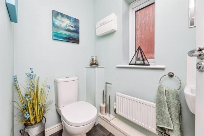 3 bed Detached for sale Image 8