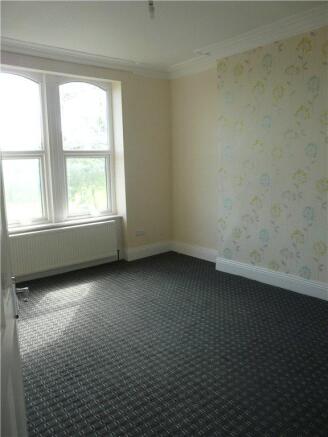 Front bed 1st floor
