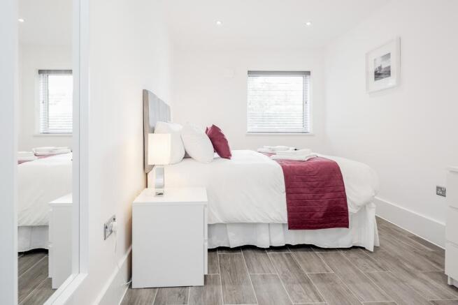 bedroom .jpg