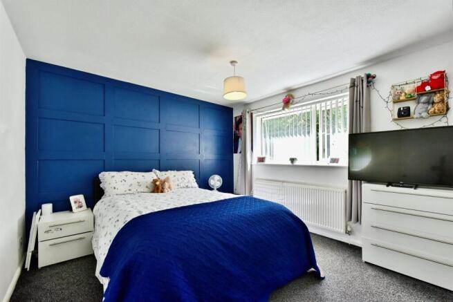 4 bed Detached for sale Image 12