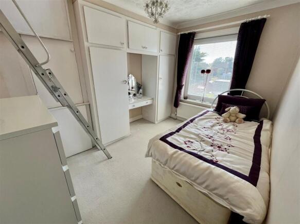 3 bed Semi-Detached for sale Image 9