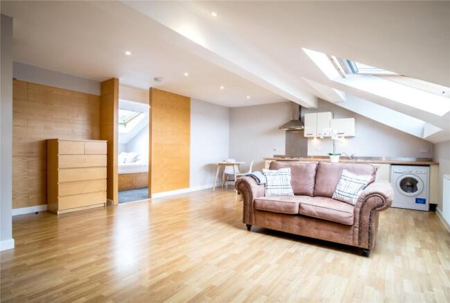 1 bed Apartment to rent Image 6