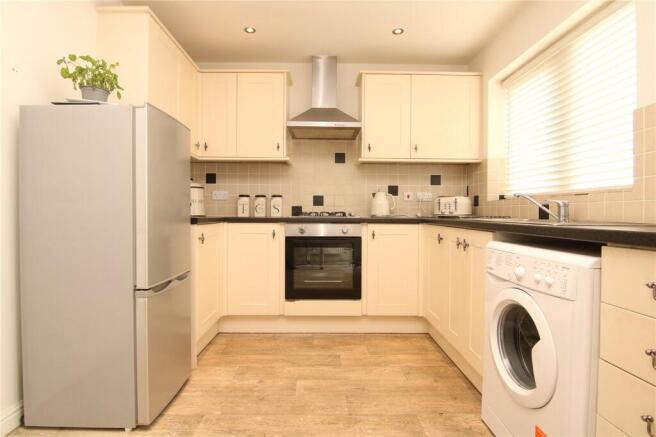 2 bed Town House for sale Image 4