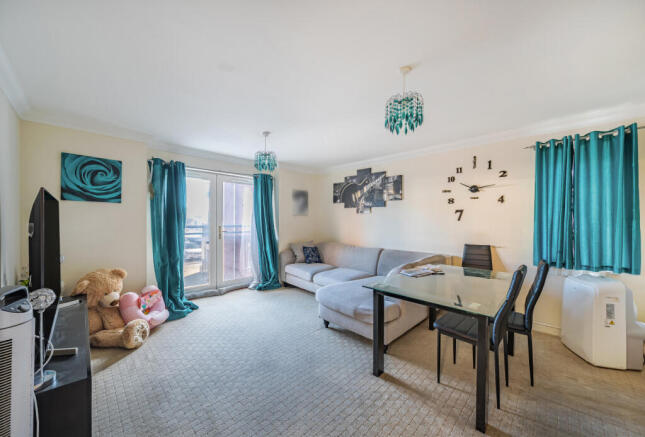 1372218-6-68fb447...