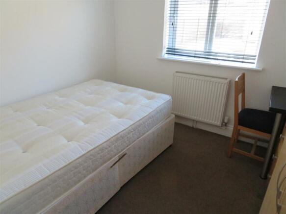 257 Francis Bed2.JPG