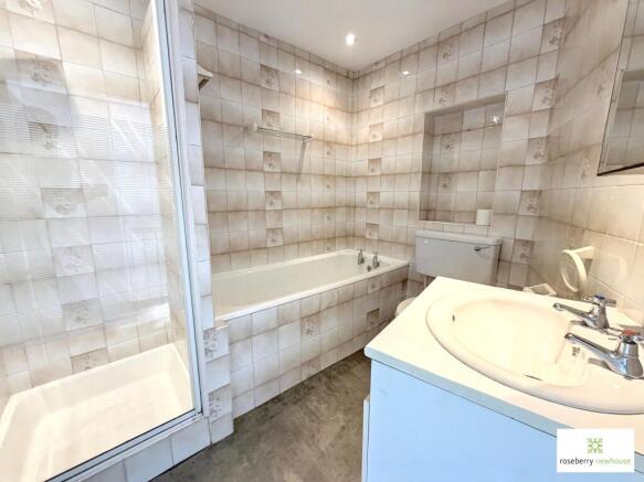 2 bed Terraced for sale Image 7