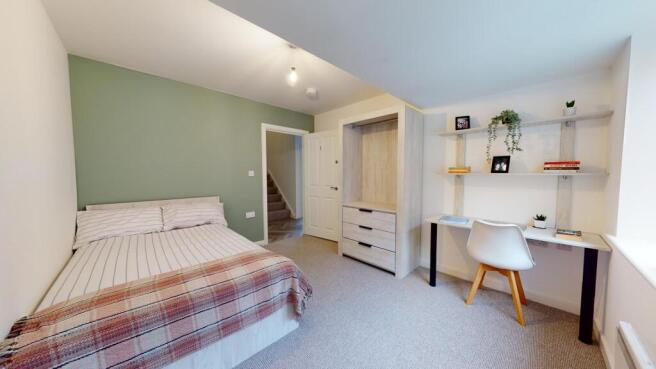 4 bed Flat to rent Image 5