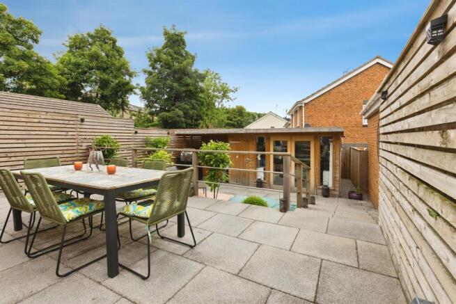 2 bed Semi-Detached for sale Image 8
