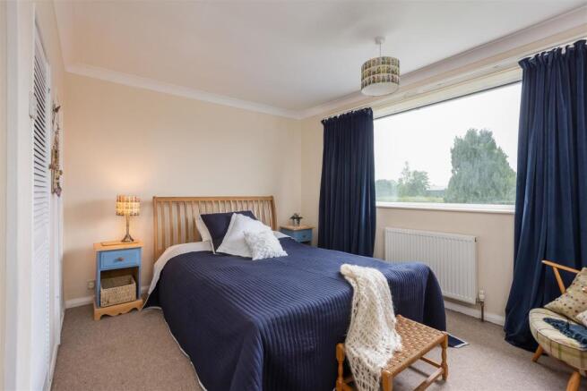 Manor Park 18 Bedroom 2-1.jpg