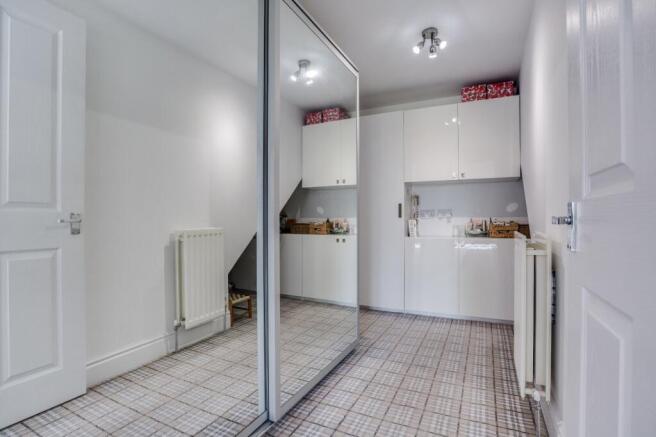 5 bed Detached for sale Image 11